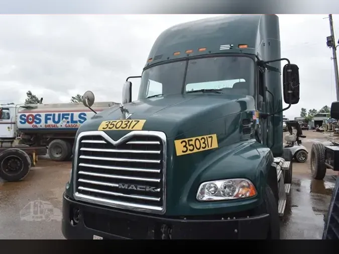 2016 MACK PINNACLE CXU612