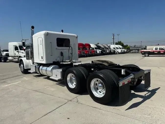 2022 Peterbilt 389