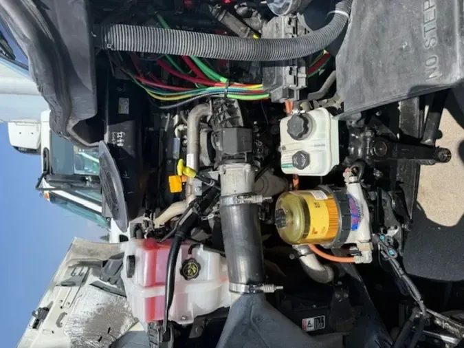 2017 FREIGHTLINER/MERCEDES CASCADIA 113