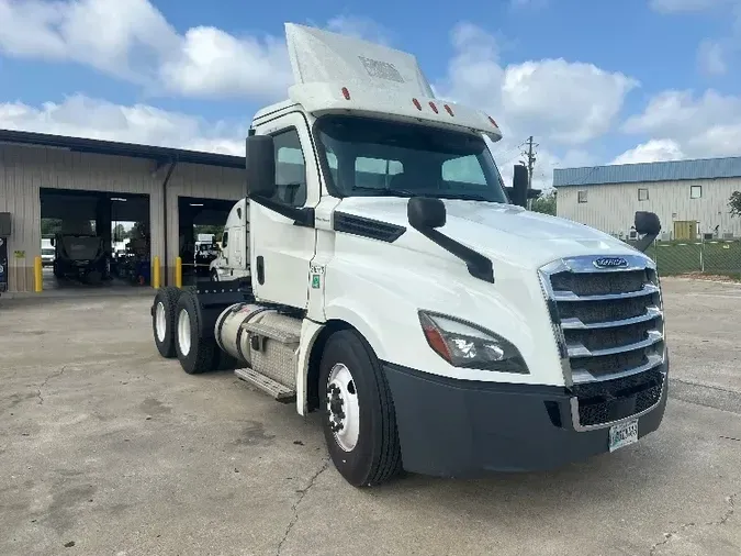 2018 Freightliner T12664ST4a2c857be2781e252cb43959981ad501