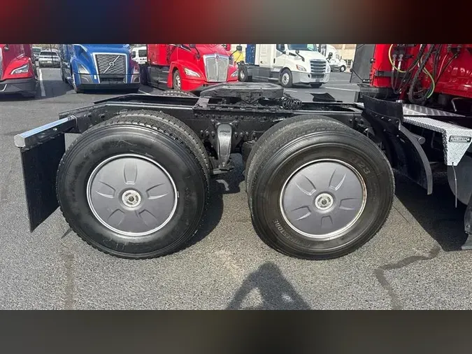 2022 FREIGHTLINER CA126