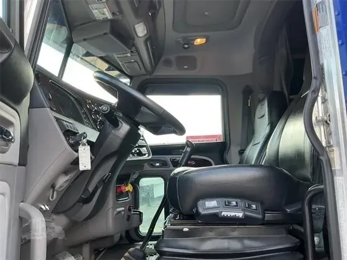 2024 Peterbilt 389