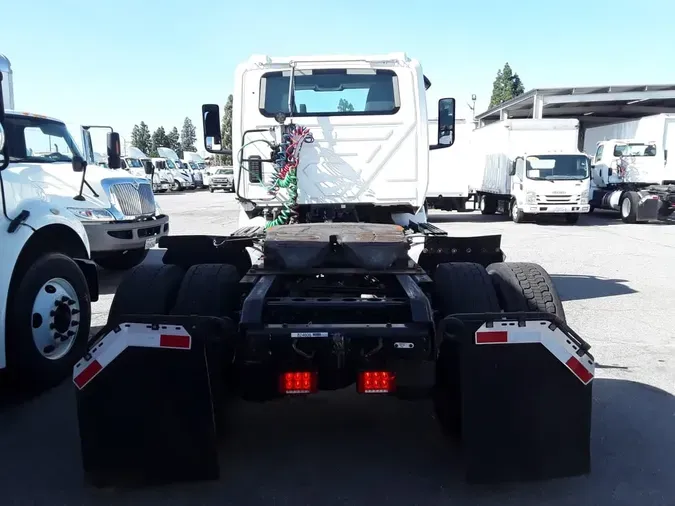 2019 NAVISTAR INTERNATIONAL RH613 DAYCAB S/A