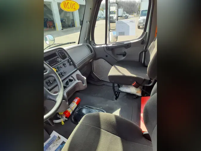 2020 FREIGHTLINER/MERCEDES M2 106