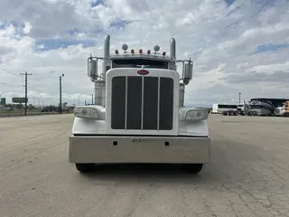 2015 Peterbilt 389