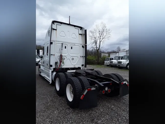 2018 FREIGHTLINER/MERCEDES CASCADIA 125