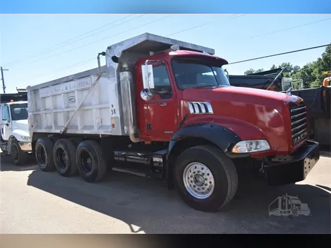 2007 MACK GRANITE CT713