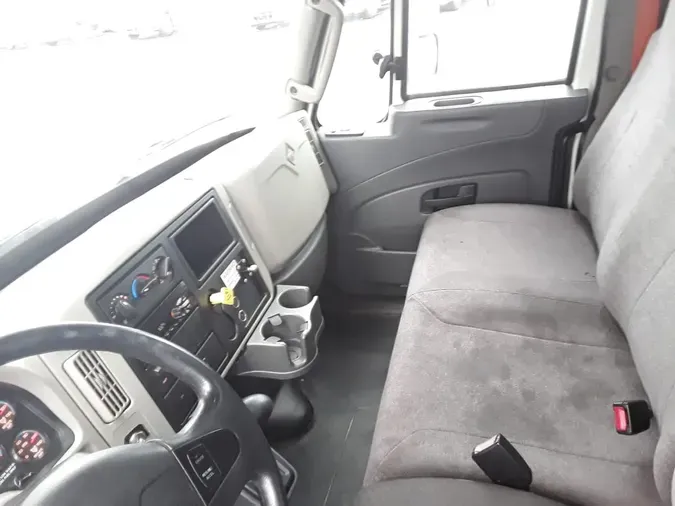 2017 NAVISTAR INTERNATIONAL 4300