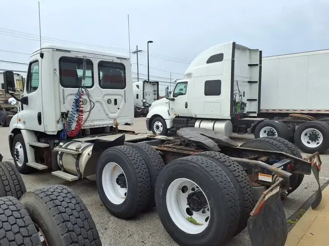 2018 FREIGHTLINER CASCADIA PX11364ST