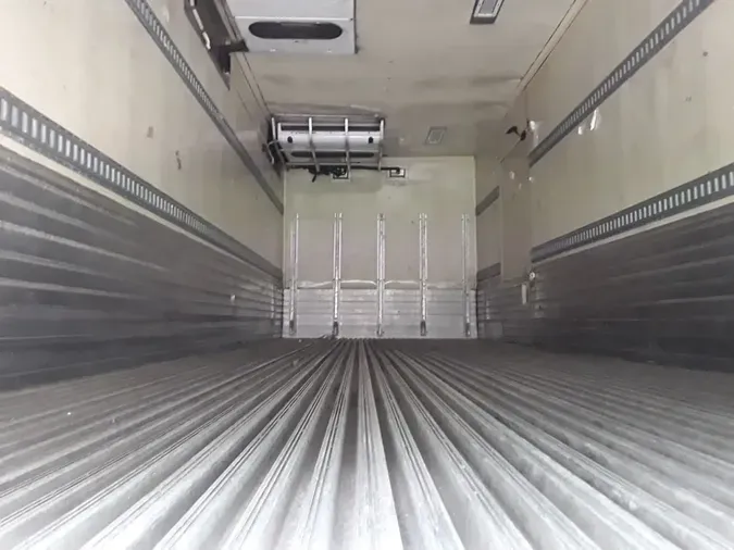 2015 FREIGHTLINER M2 106