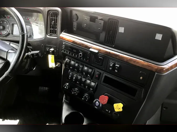 2021 INT LT625 6x4