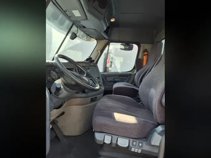 2019 FREIGHTLINER/MERCEDES CASCADIA 125