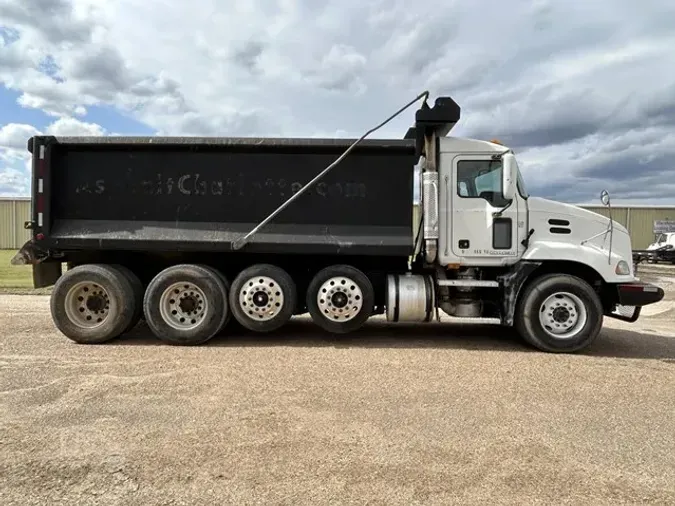 2008 MACK PINNACLE CXU613