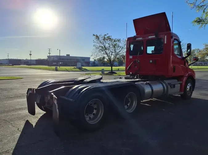 2020 FREIGHTLINER/MERCEDES NEW CASCADIA PX126644a4557c828ee2ddacd0fbbcff97eb1cf
