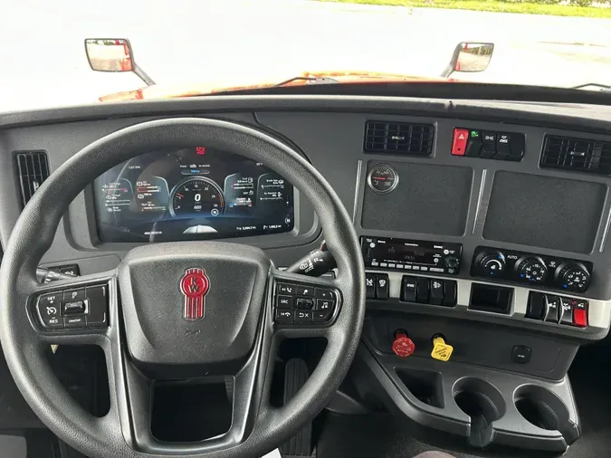 2022 Kenworth T680