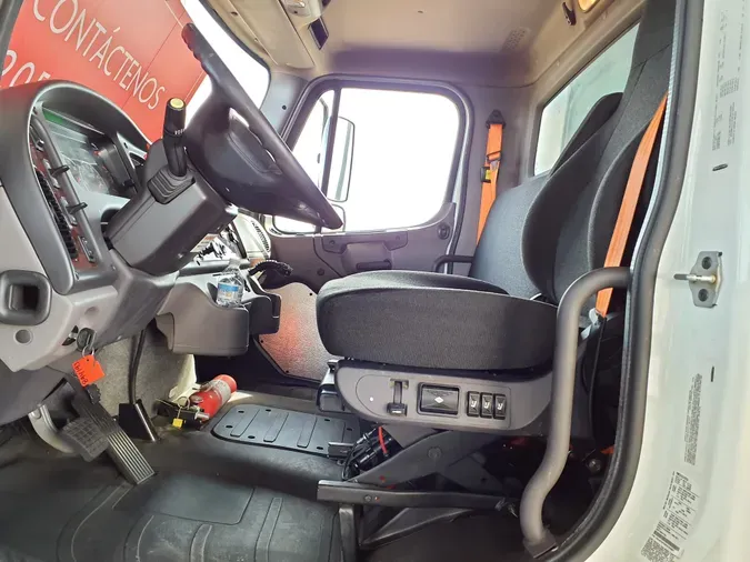 2019 FREIGHTLINER/MERCEDES M2 106