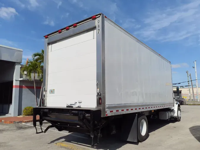 2018 FREIGHTLINER/MERCEDES M2 106