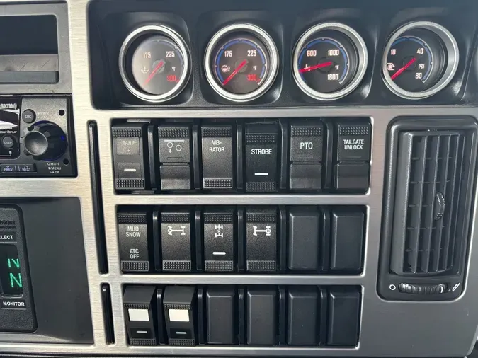 2026 MACK GRANITE 84BR