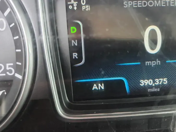 2019 NAVISTAR INTERNATIONAL LT625 DAYCAB T/A