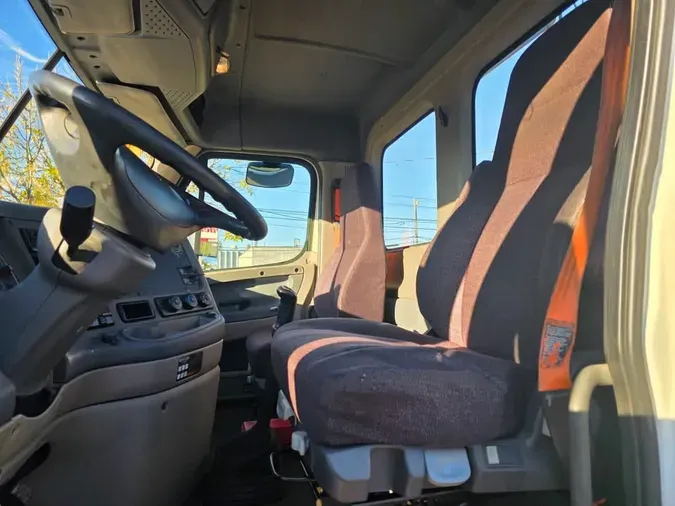2016 FREIGHTLINER/MERCEDES CASCADIA 125