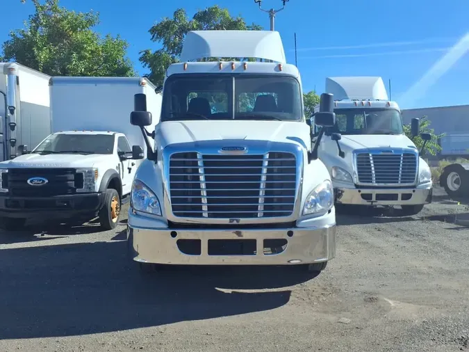 2018 FREIGHTLINER/MERCEDES CASCADIA 125