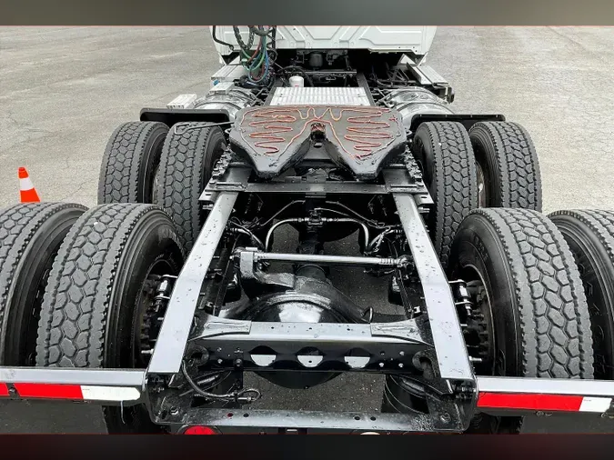 2019 INT LT625 6x4