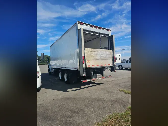 2018 FREIGHTLINER/MERCEDES M2 106