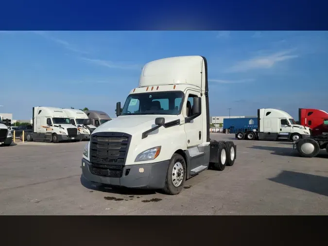 2019 Freightliner Cascadia 126