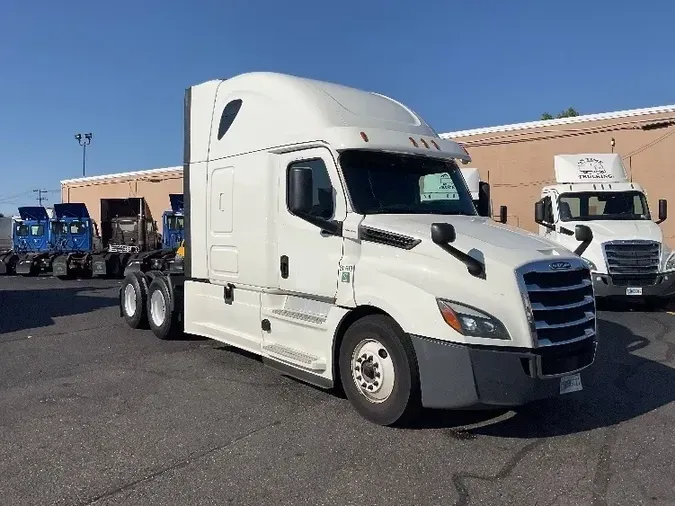 2018 Freightliner T12664ST4a577e1329f439e3b9f8e48798fc8ae5