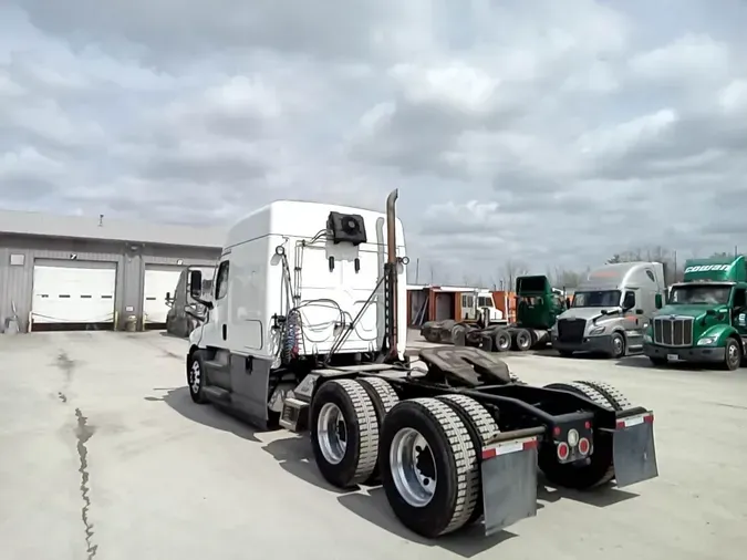 2021 Freightliner Cascadia 1264a598e238883fb3717bee8e7e382ca47