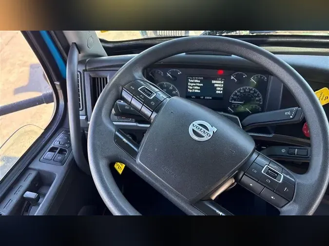 2020 VOLVO VNL8604a5a5c0817a74617e6e605f39f1dd3ec