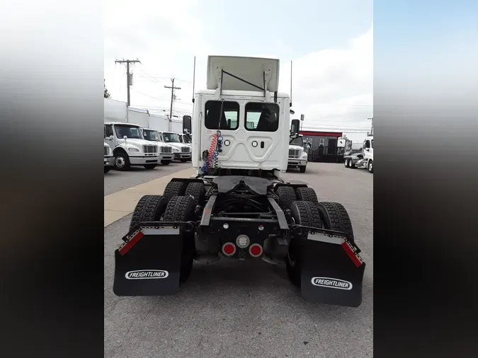 2019 FREIGHTLINER/MERCEDES CASCADIA 125