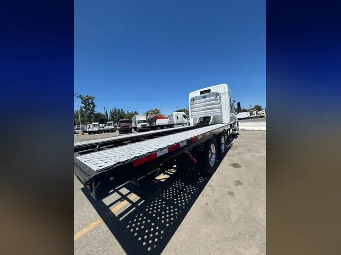 2020 FREIGHTLINER NEW CASCADIA 126