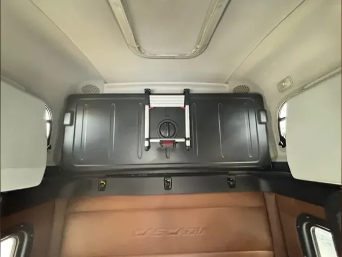 2021 Freightliner Cascadia 126