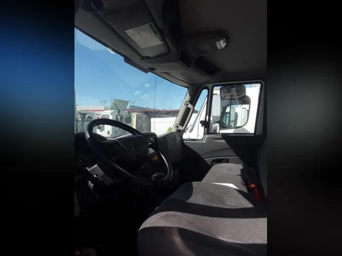 2019 NAVISTAR INTERNATIONAL 4300
