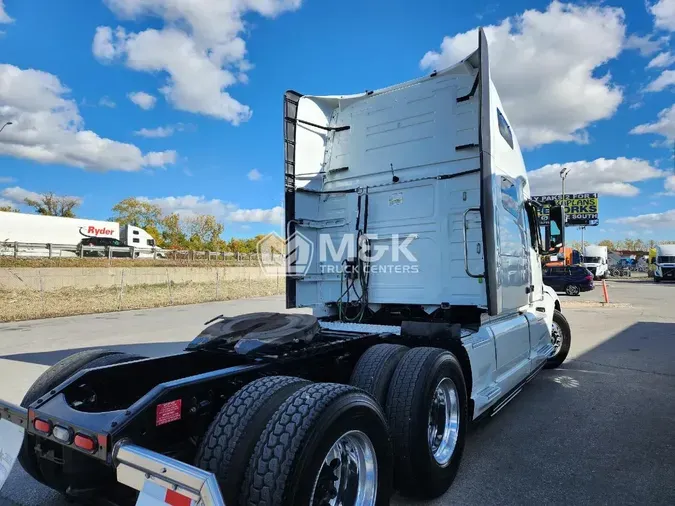 2024 VOLVO VNL64T760