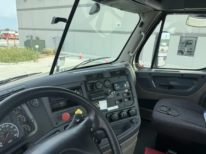 2019 Freightliner Cascadia