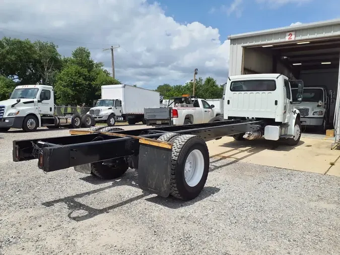 2018 FREIGHTLINER M2 106