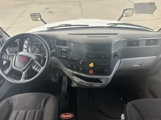 2021 Peterbilt 579