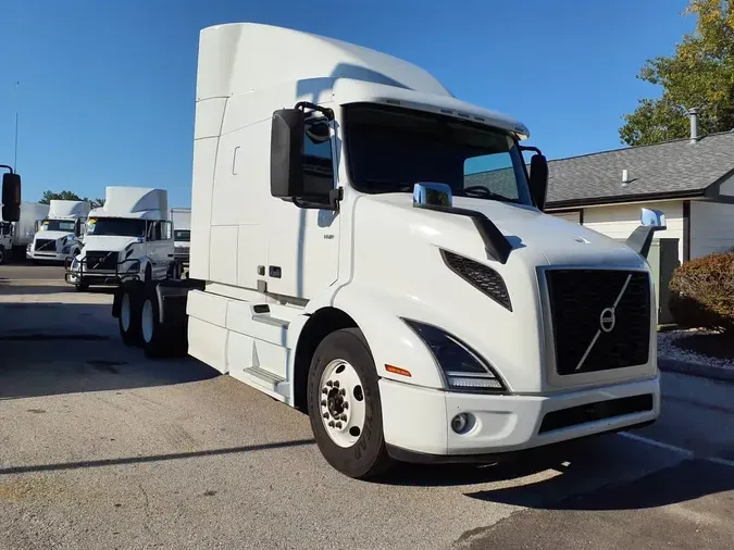 2020 VOLVO VNR64T-640