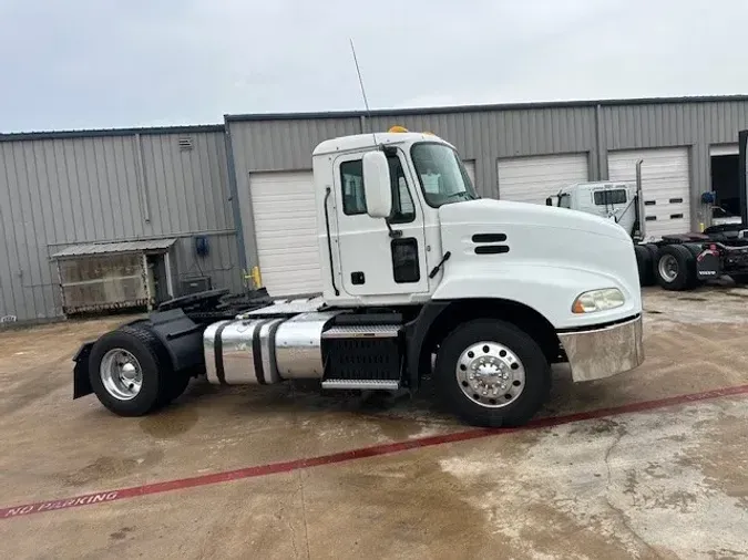 2016 MACK CXU612