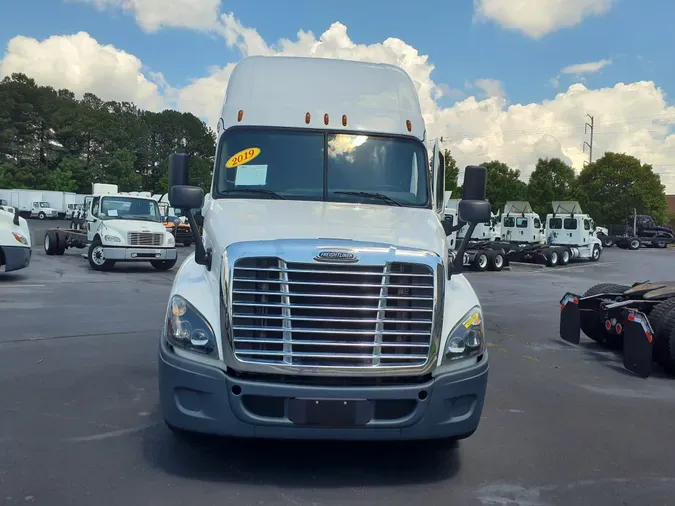 2019 FREIGHTLINER/MERCEDES CASCADIA 125