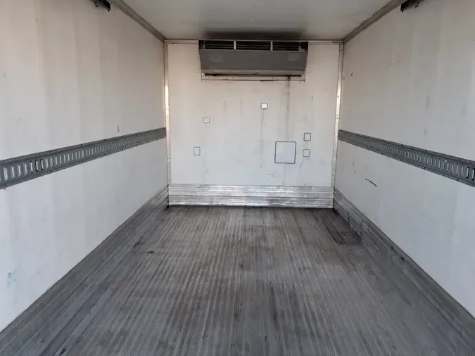 2017 ISUZU NPR4a740b17cc7658ba304f277582b516bd