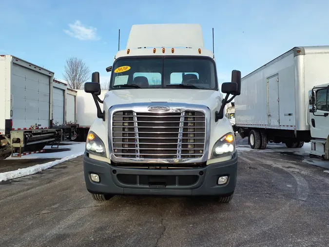 2020 FREIGHTLINER/MERCEDES CASCADIA 113