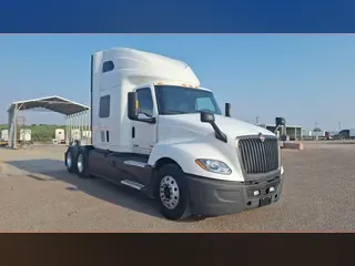 2022 International LT625