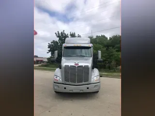 2017 PETERBILT 579