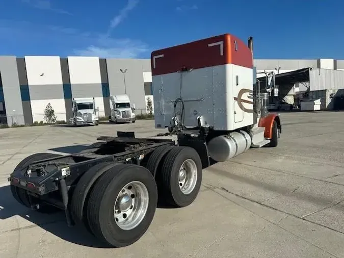 2018 Peterbilt 389
