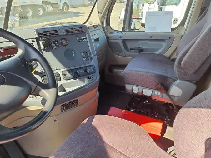 2018 FREIGHTLINER/MERCEDES CASCADIA 125