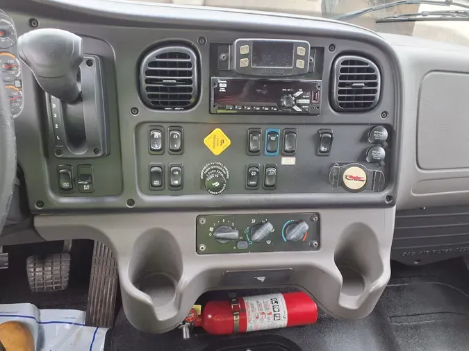2020 FREIGHTLINER/MERCEDES M2 106