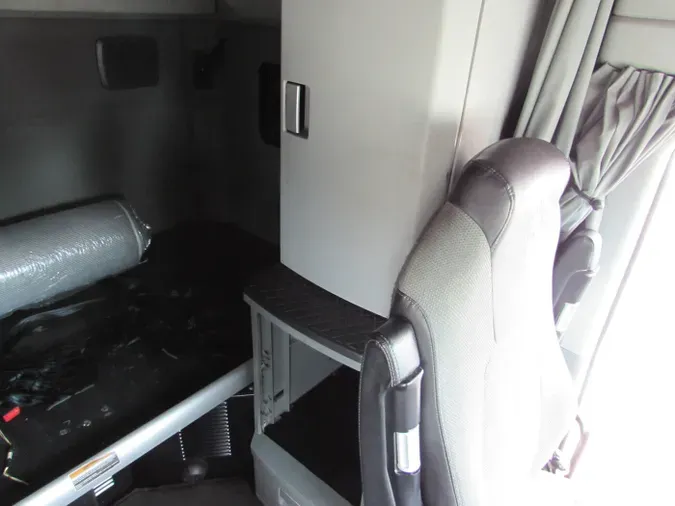 2022 Kenworth T680
